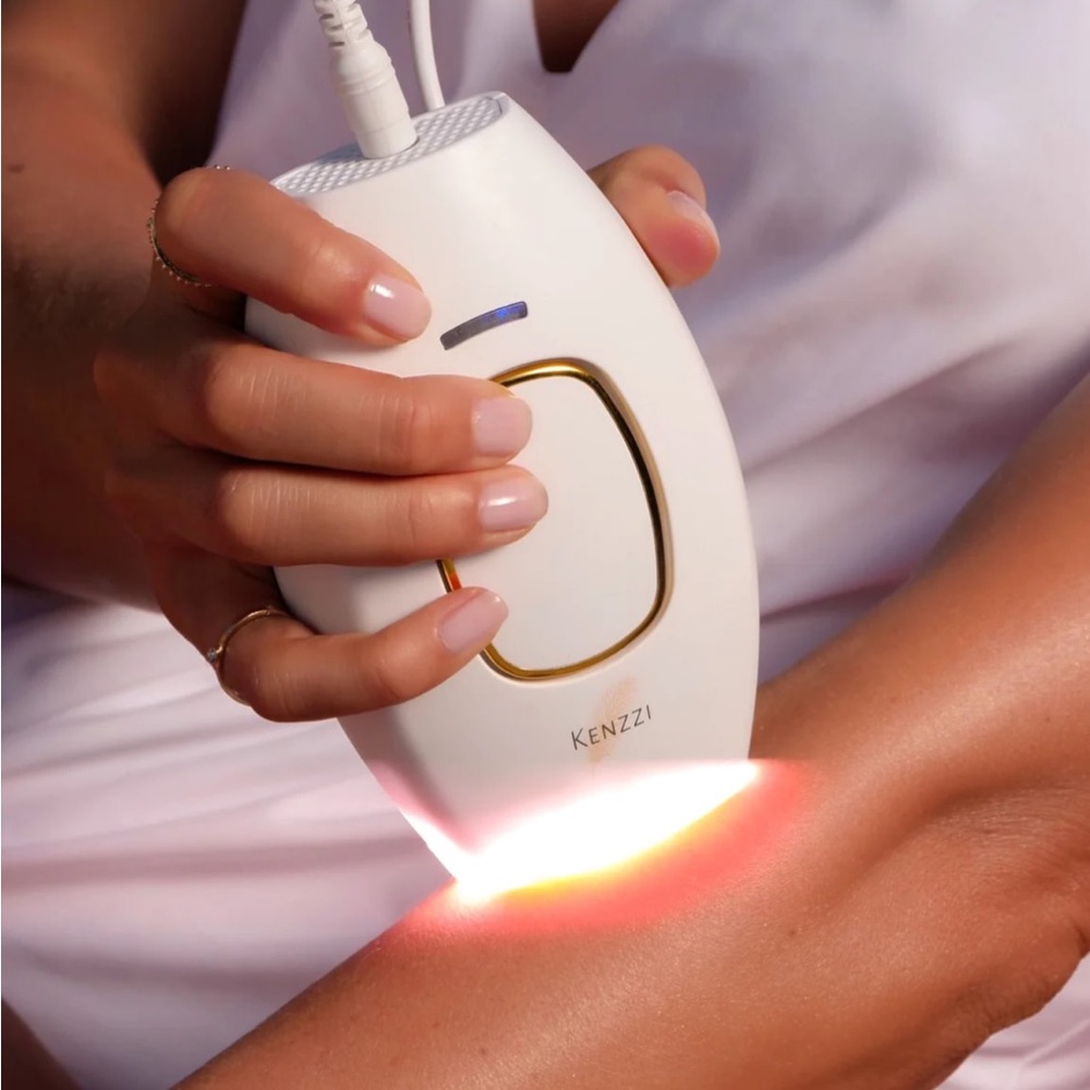 KENZZI premium IPL handset; laser hair removal